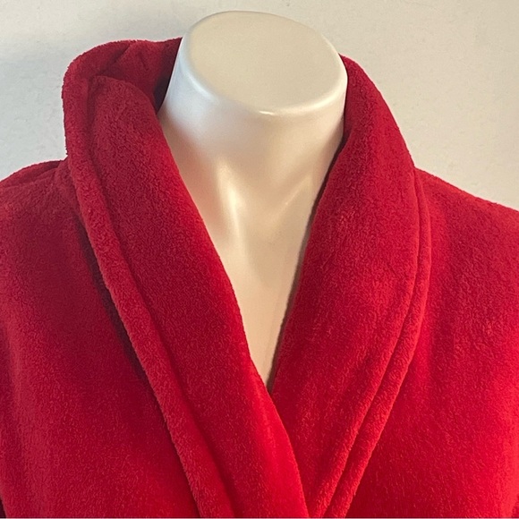 Secret Treasures Soft Red plush belted robe - Picture 2 of 12